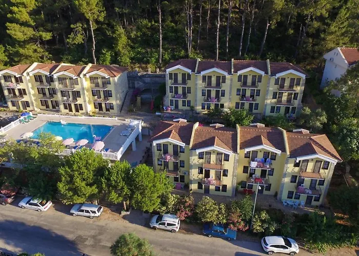 Bougainvillea Semesterbostad